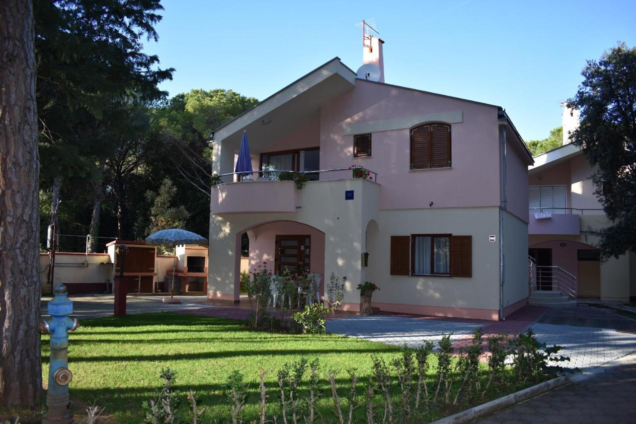 Apartments Sime Soline Biograd Na Moru Bilik gambar